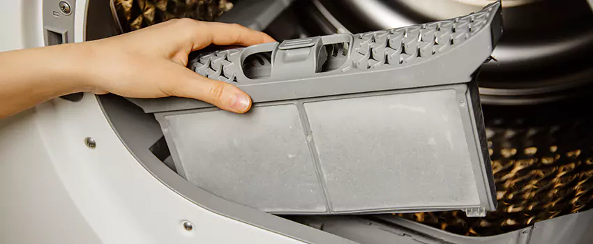 Signs Of A Clogged Dryer Lint Trap in Redmond, Washington
